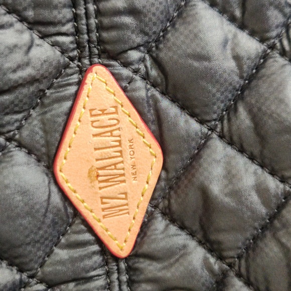 Medium Metro Tote Deluxe - Picture 4 of 9